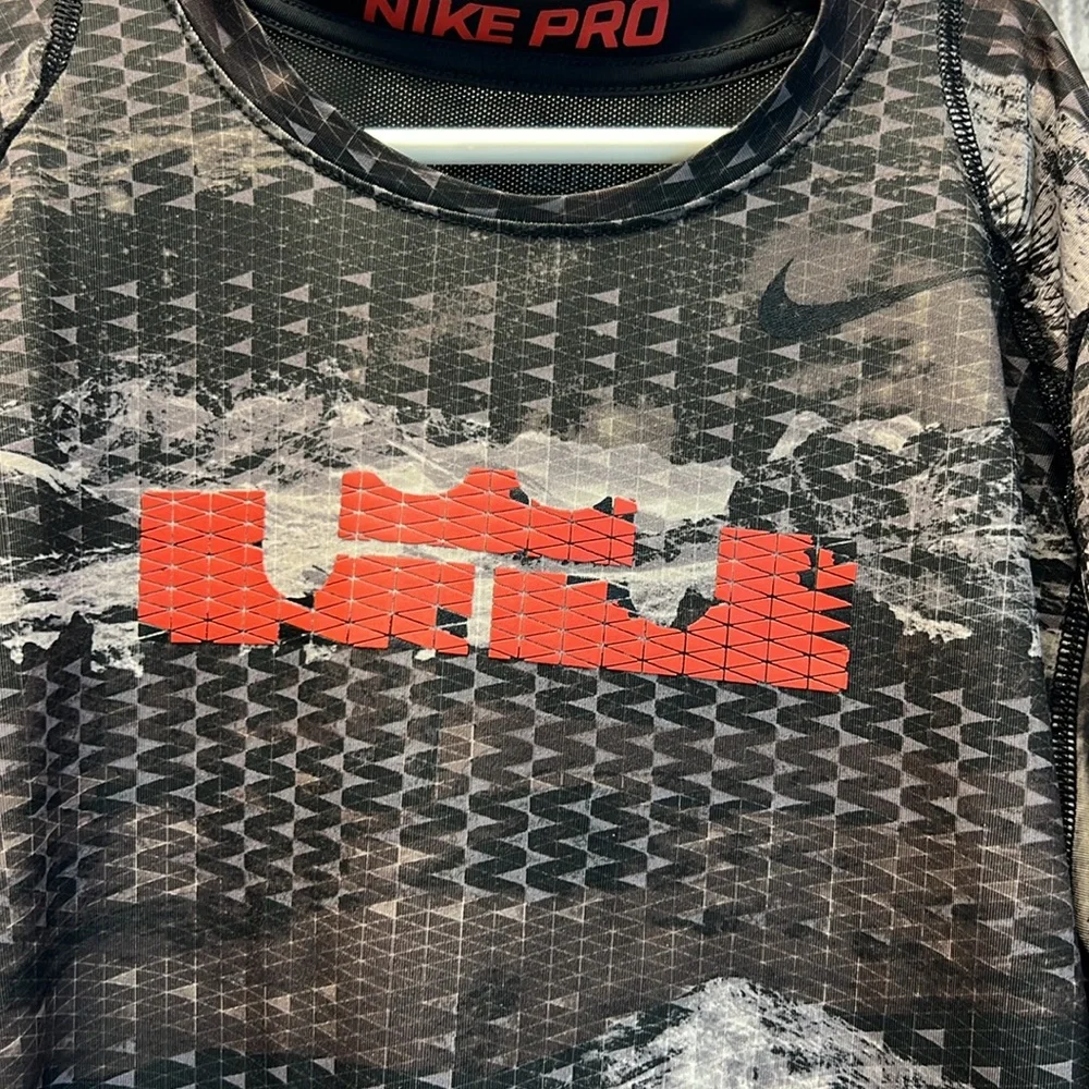 Nike Pro‎